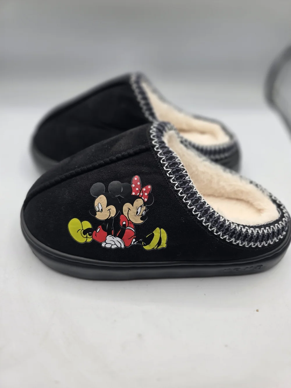 Disney Mickey & Minnie Black Slippers Size 36-37.